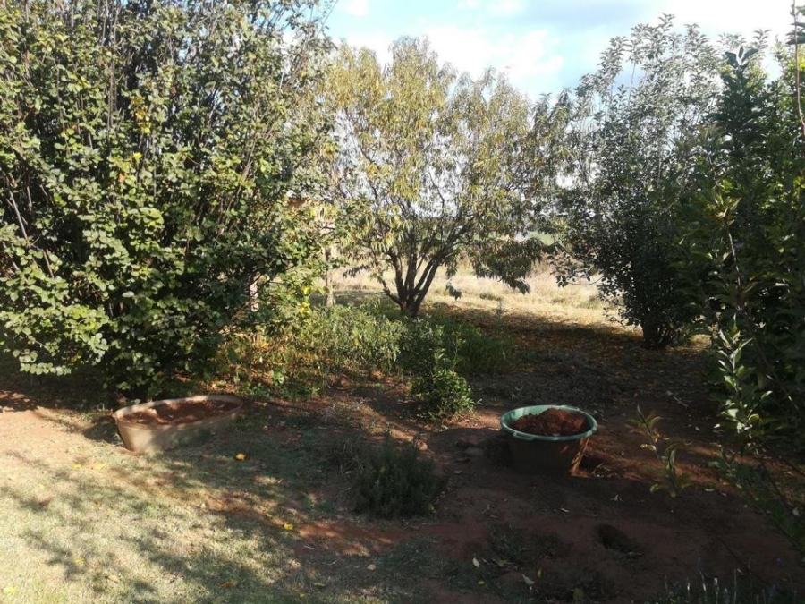 5 Bedroom Property for Sale in Mamogaleskraal North West